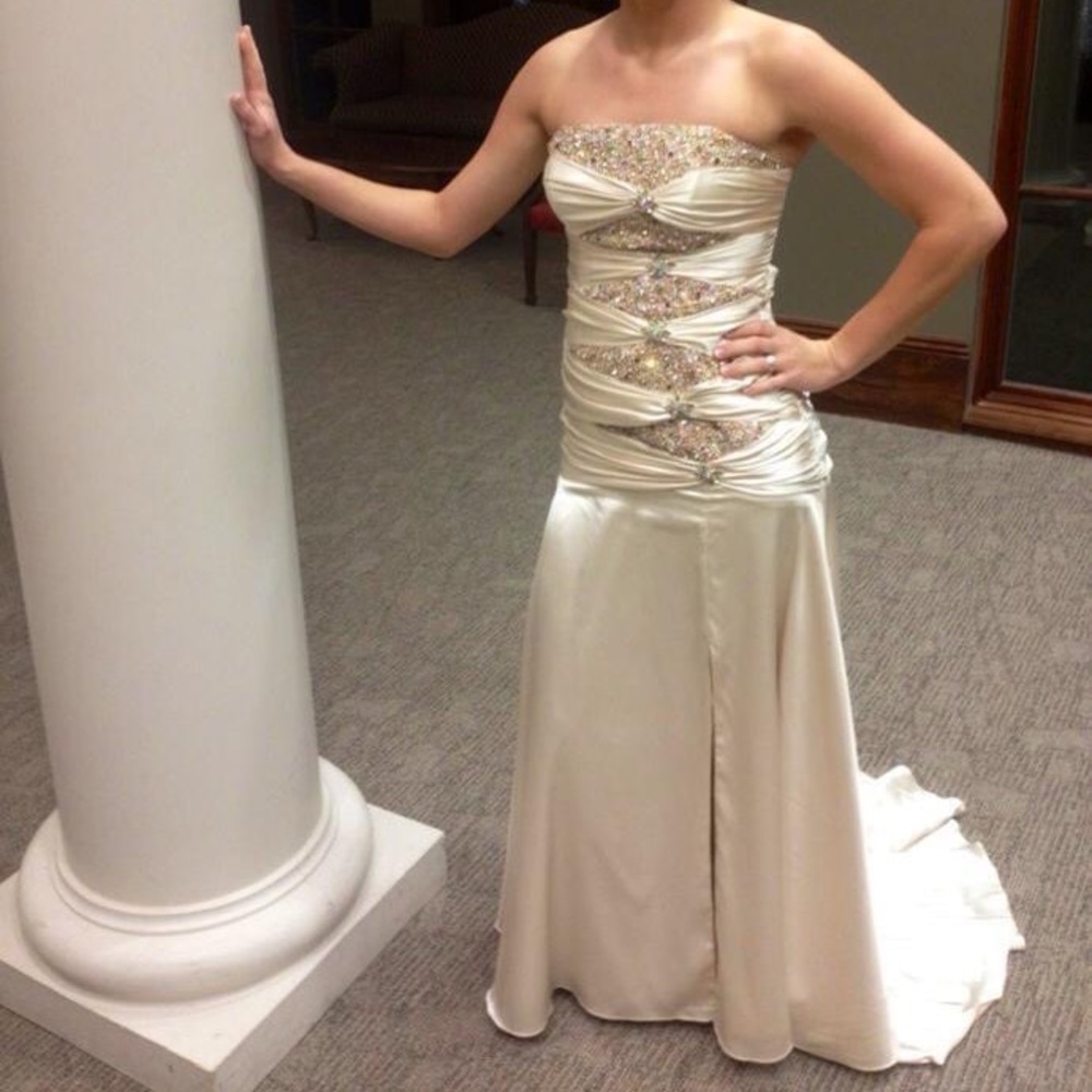 Tony Bowls Paris Champagne strapless formal dress